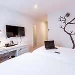 Hotel Western Au Cheval Blanc A Mulhouse 4*