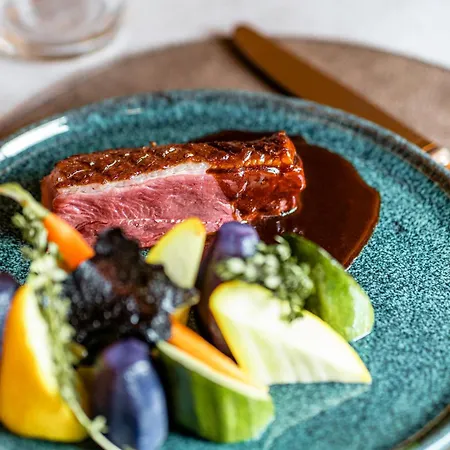 Отель Western Au Cheval Blanc A Mulhouse 4*