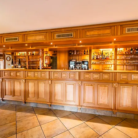 Western Au Cheval Blanc à Mulhouse 4*