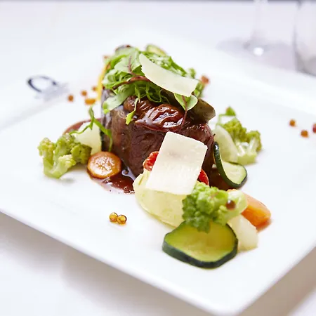 Отель Western Au Cheval Blanc A Mulhouse 4*