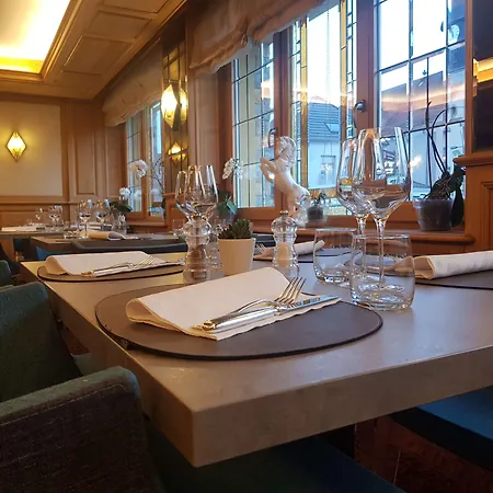 Western Au Cheval Blanc A Mulhouse