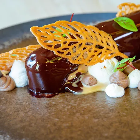 Hotel Western Au Cheval Blanc A Mulhouse 4*