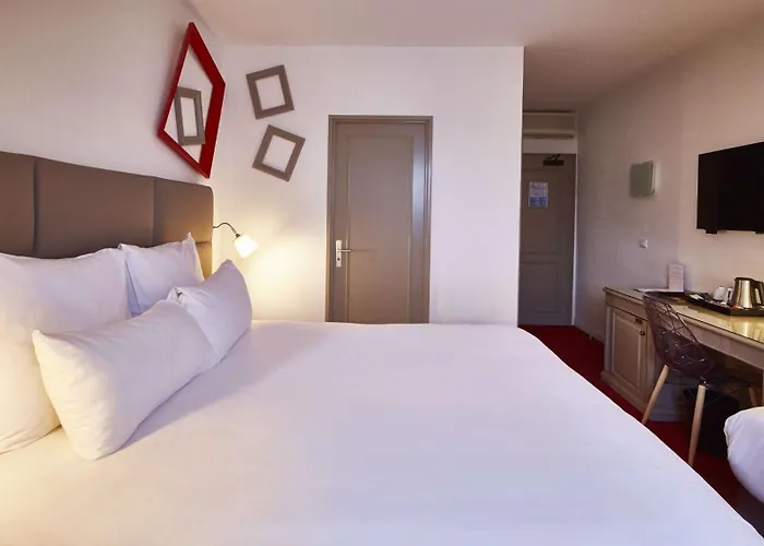 ホテル Western Au Cheval Blanc A Mulhouse バルダースハイム