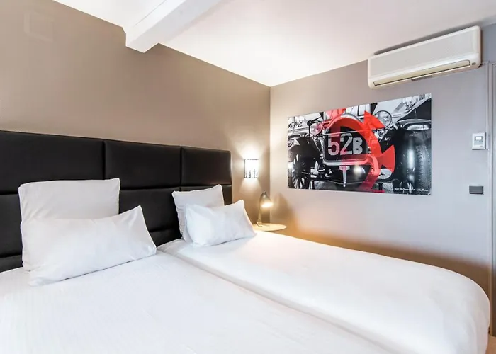 Western Au Cheval Blanc A Mulhouse Baldersheim