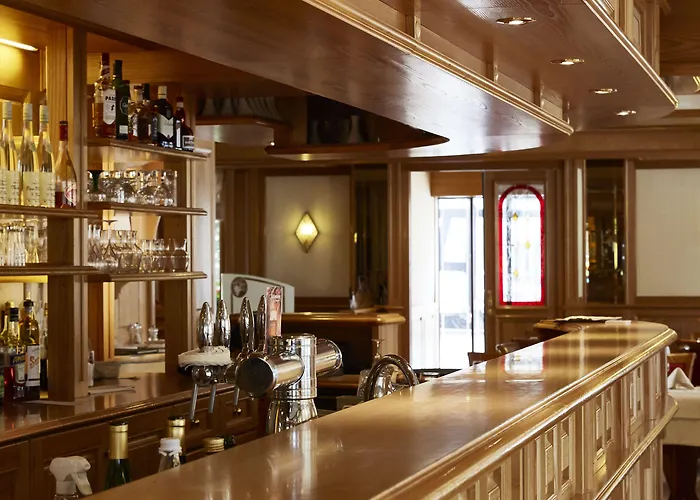 Western Au Cheval Blanc A Mulhouse 4*